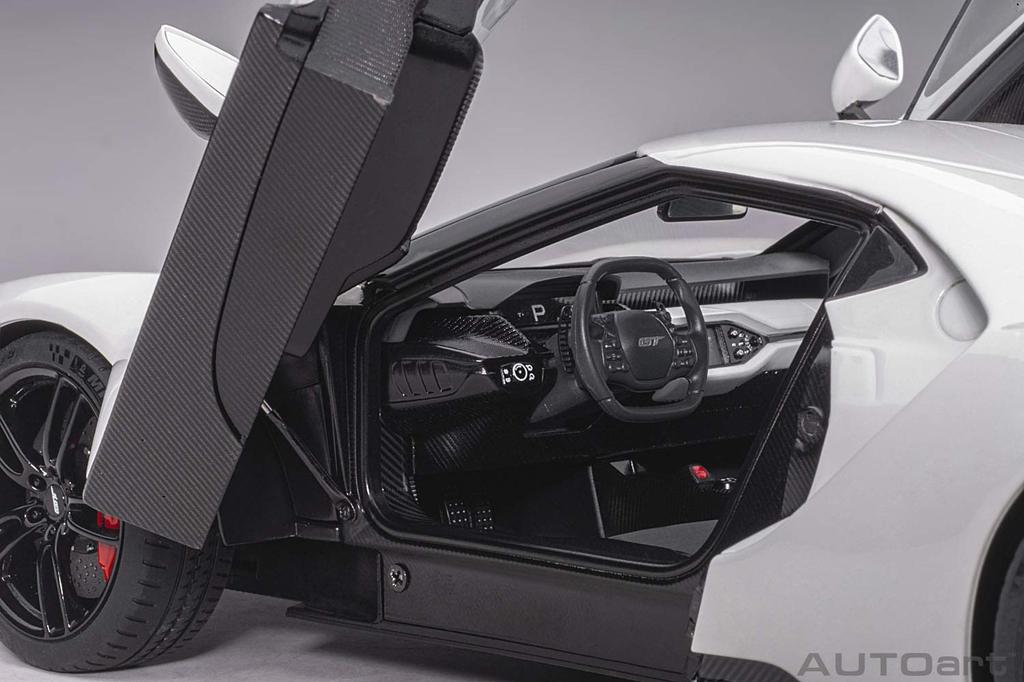 AUTOart Ford GT 2017 Hvit Ferdig Produkt 1/18