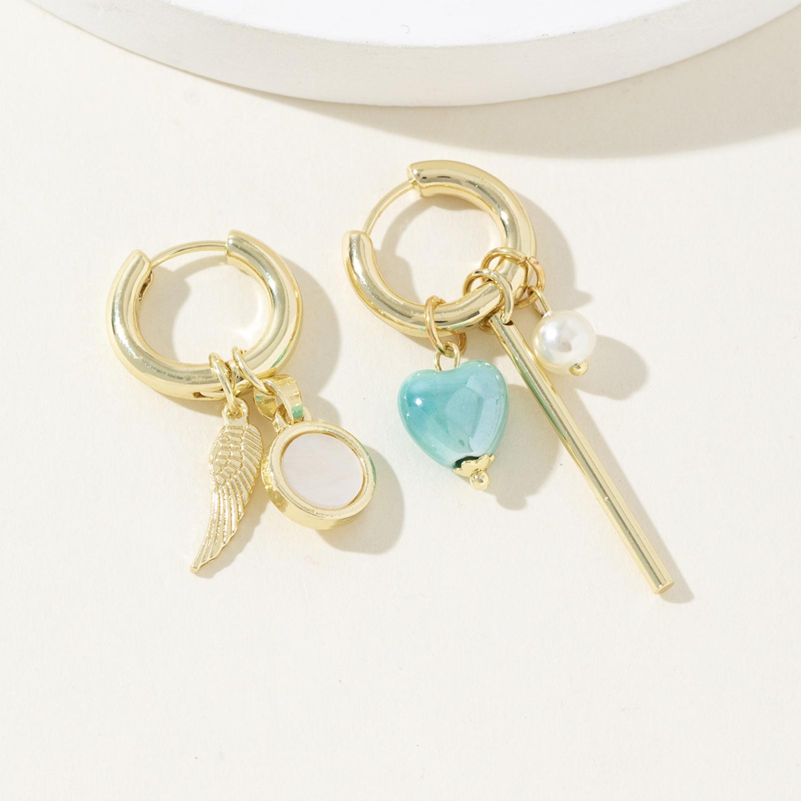 

Winter Hoop Metal Earrings For Women Luxury-inspired Design, Versatile And Minimalist Circular Geometric Pearl Earrings With Elegance One Size золотой