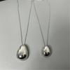 Chic Pendant Necklace with Smooth Waterdrop Charm Personalized Waterdrop Pendant Neck Jewelry Modern Neckchain Adornment