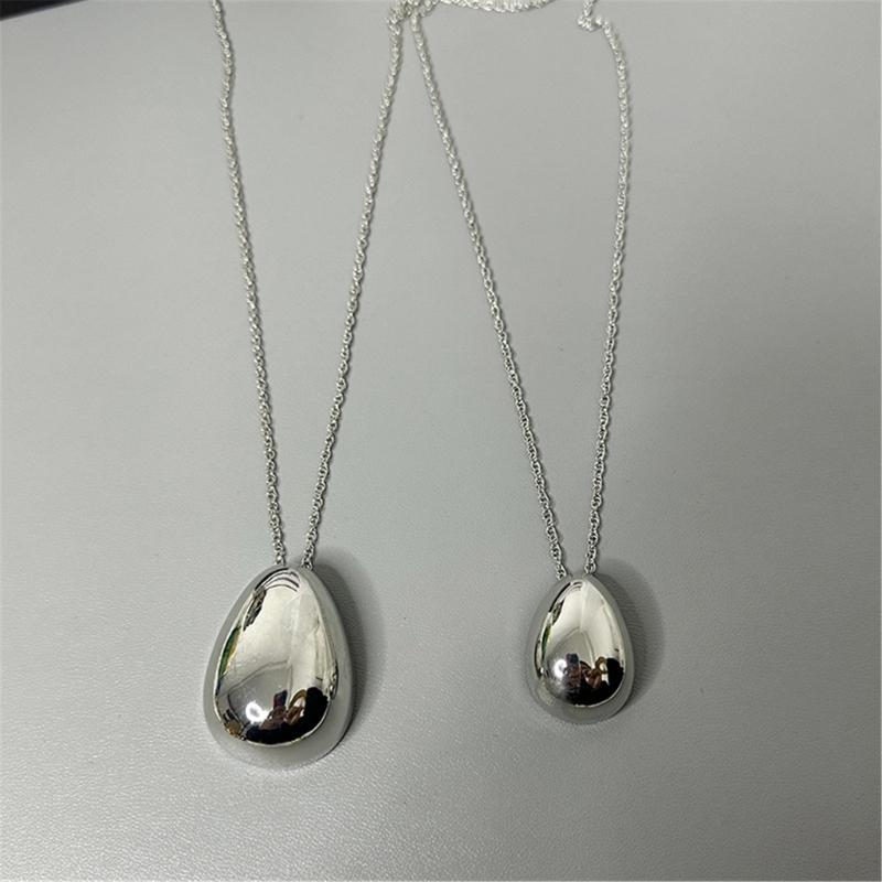 Chic Pendant Necklace with Smooth Waterdrop Charm Personalized Waterdrop Pendant Neck Jewelry Modern Neckchain Adornment