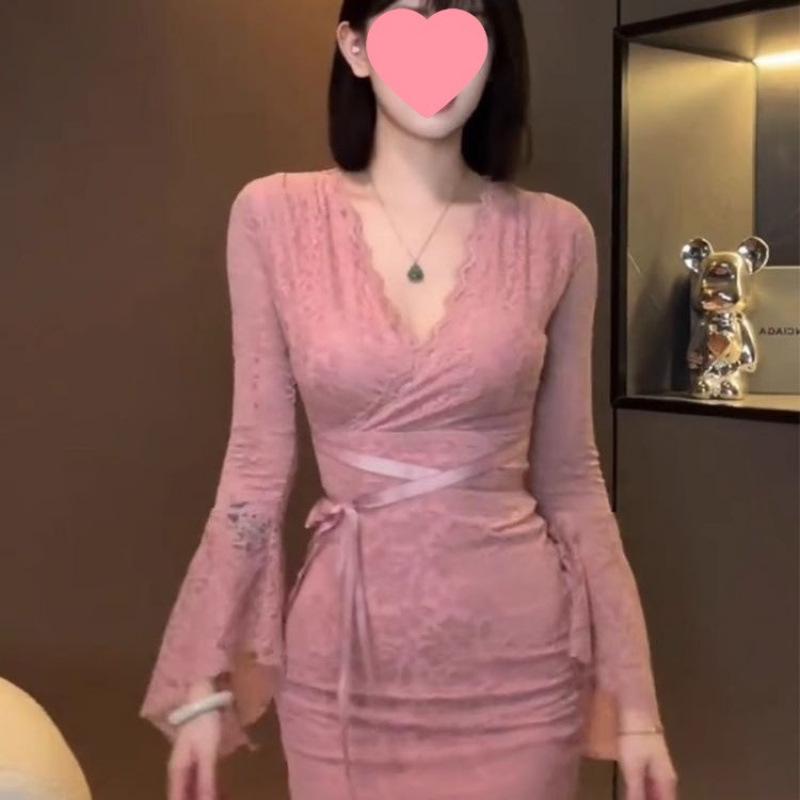 Plus Size Lace Patchwork Flare Sleeve Bodycon Dress for Women - Slimming Autumn/Winter Style