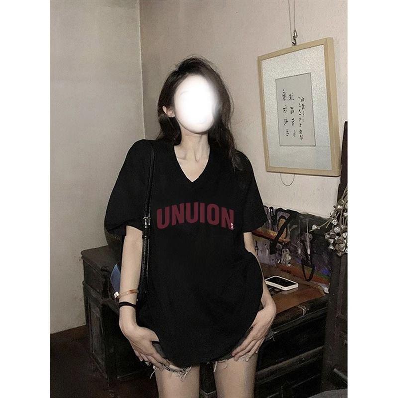 

Европейские товары Большая версия Черный воротник-курица Футболка с коротким рукавом Женская Лето 2025 Новинка Свободная средней длины Прикрывающая ягодицы V-образный вырез Топ Black S