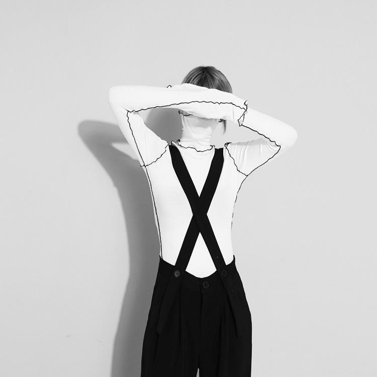 

2025 Стильный контрастный кружевной укороченный топ с высоким воротником, ультрадлинными рукавами, доступен в 2 цветах One Size белый