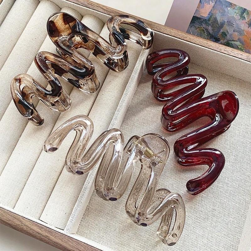 Large Acrylic Hair Clip Women Wavy Amber Premium Shark Clip Simple Versatile Hair Accessories
