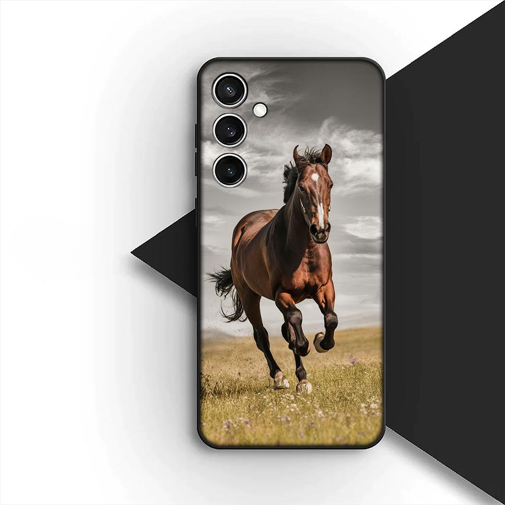 Running Wild And Free Horse Cover for Apple iPhone 16 14 15 Plus 11 Pro Max 16E ProMax + 15Plus 16+ 14+ Coque Phone Case