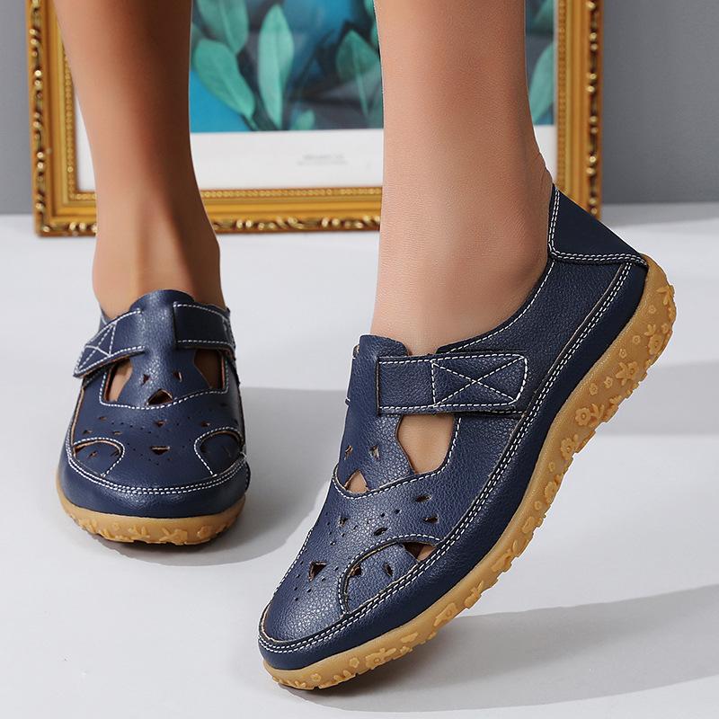 Spring and Summer Women's Beach Sandals Hollow Fashion Flat Sandals Versatile Large Size Sandals