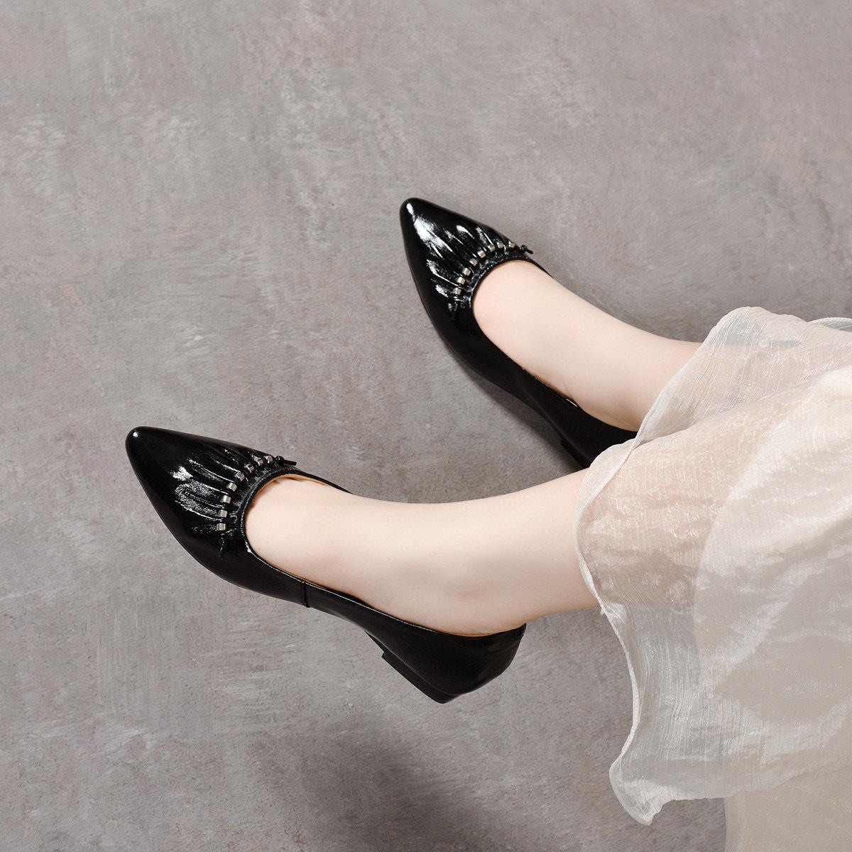 Flat shoes women s autumn new pointed head shallow mouth one pedal simple and elegant beaded single shoes with skirt 34 10138₽