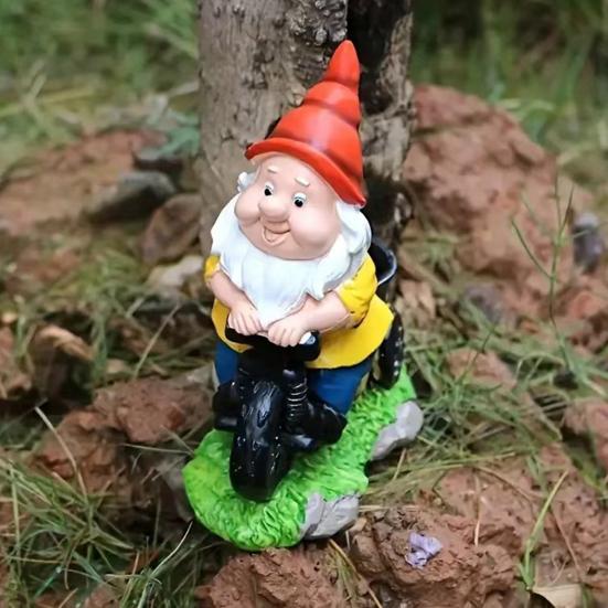 Gnom na kole Soška, s jemnou řezbou Dekorativní figurky, Jedinečná Kreativní Ozdoba pro Dům Balkon Zahrada Ložnici Kancelář