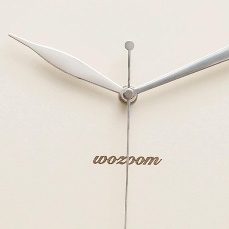 Metal Minimalist Wall Clocks Modern Aesthetic Pendulum Elegant Clock Stylish Luxury Digital Nordic Clocks Wall Silent Unique Watches Decoration