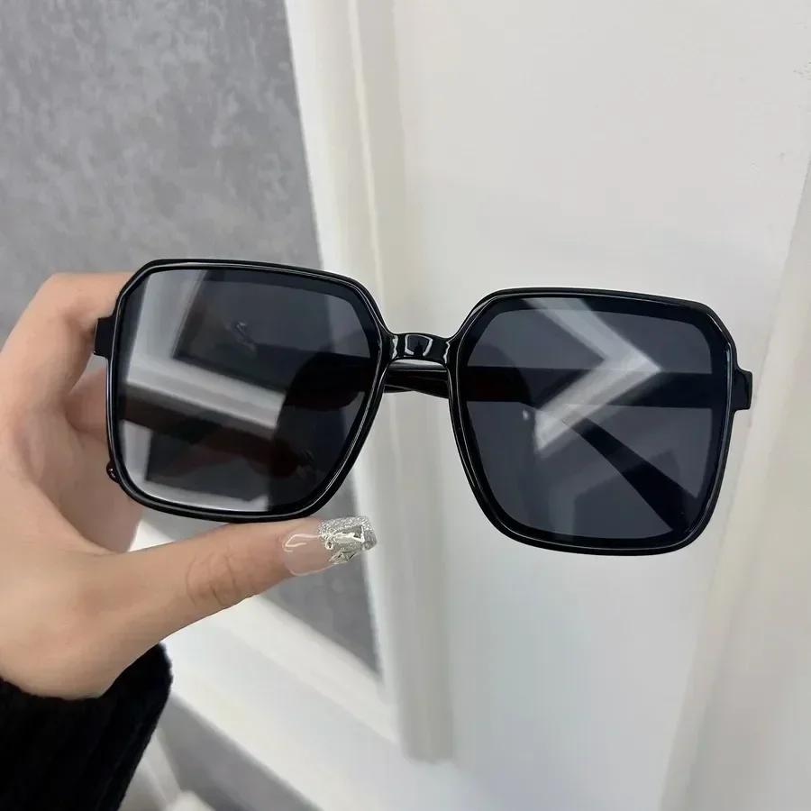 Fashion Sunglasses Women Men Square Plastic Vintage Stylish Oversized Ladies Sun Glasses Retro Vacation