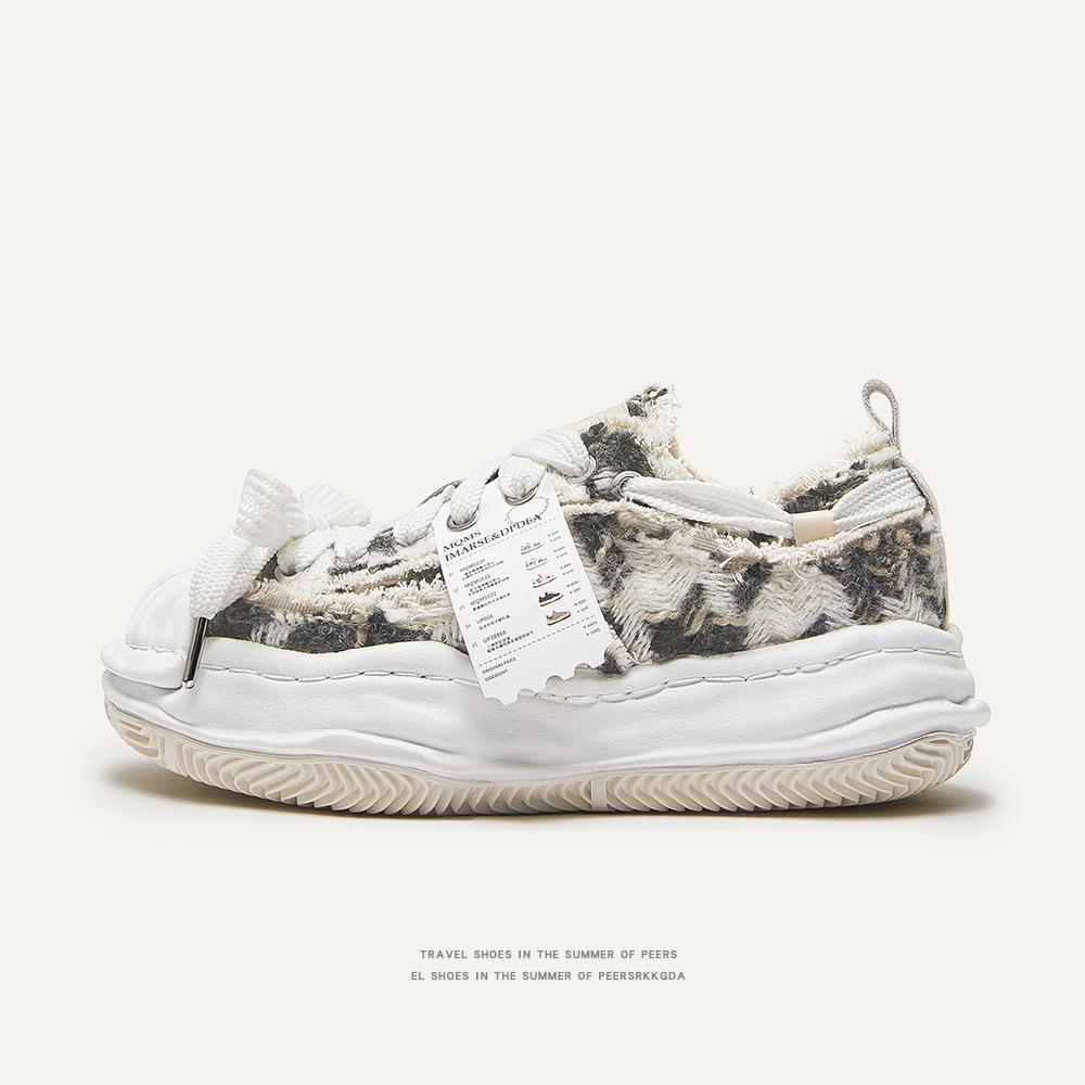 Deconstruction Dissolving Shoes Versatile Trend Board