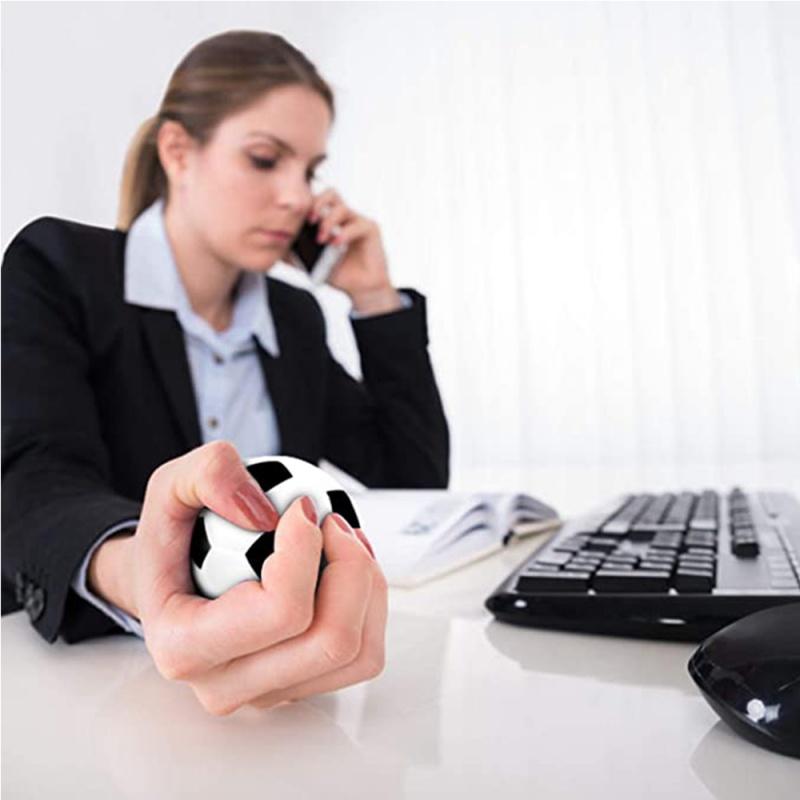 2Pcs Foam Sponge Decompression Vent Stress Balls Soccer Anti Stress Relaxation Mini Sports Ball for Boy Birthday Decor Supplies