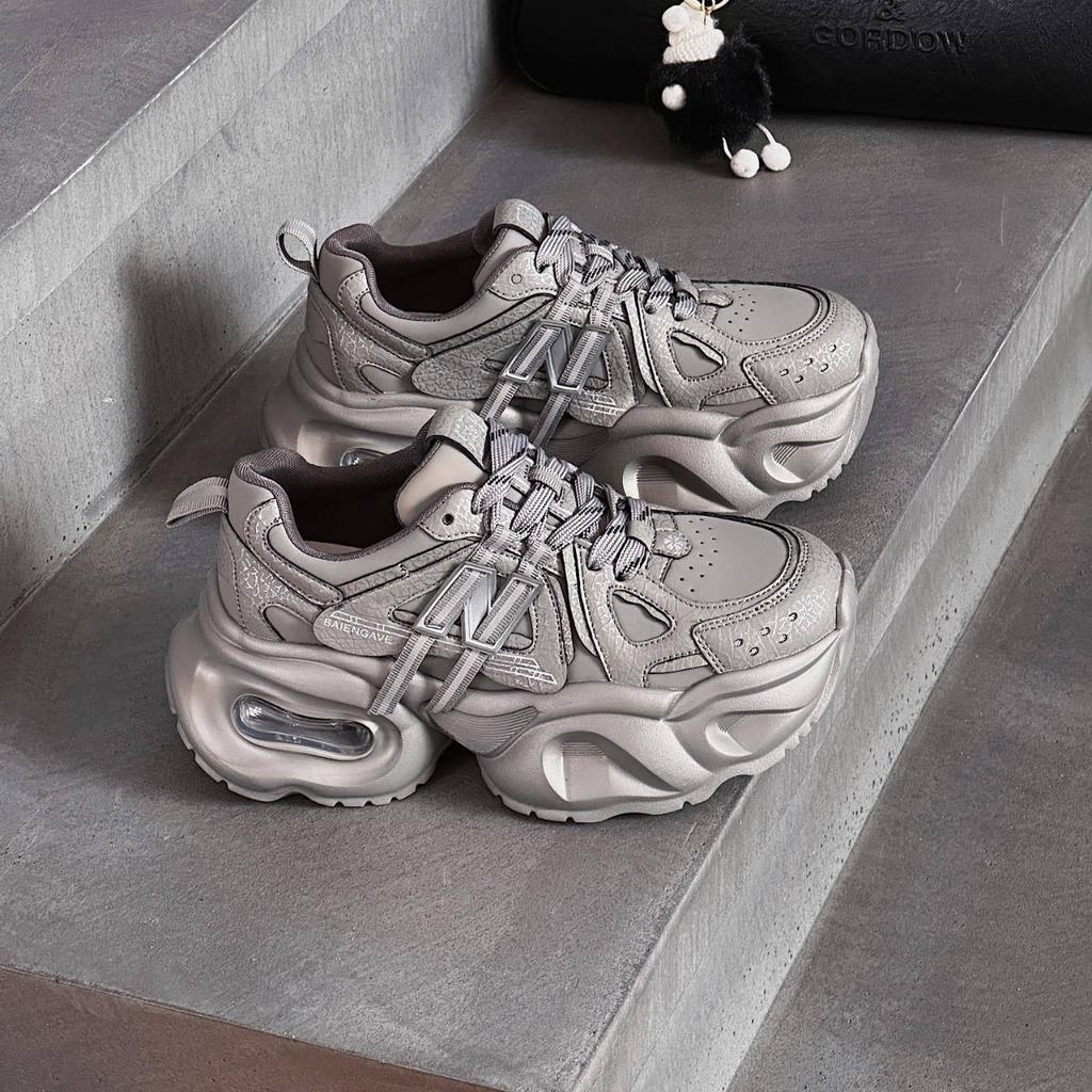 European station dad shoes women's 2025 autumn new versatile leather air cushion thick sole heightening mesh casual sports shoes