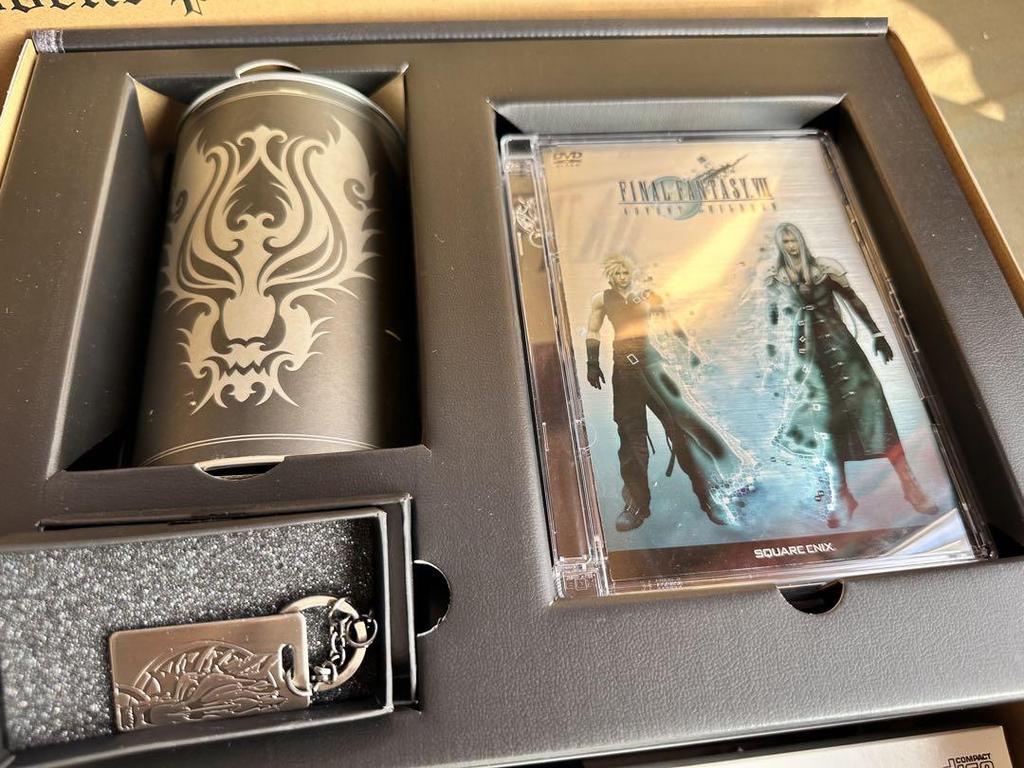 [USED] Final Fantasy VII Advent Children Advent Pieces