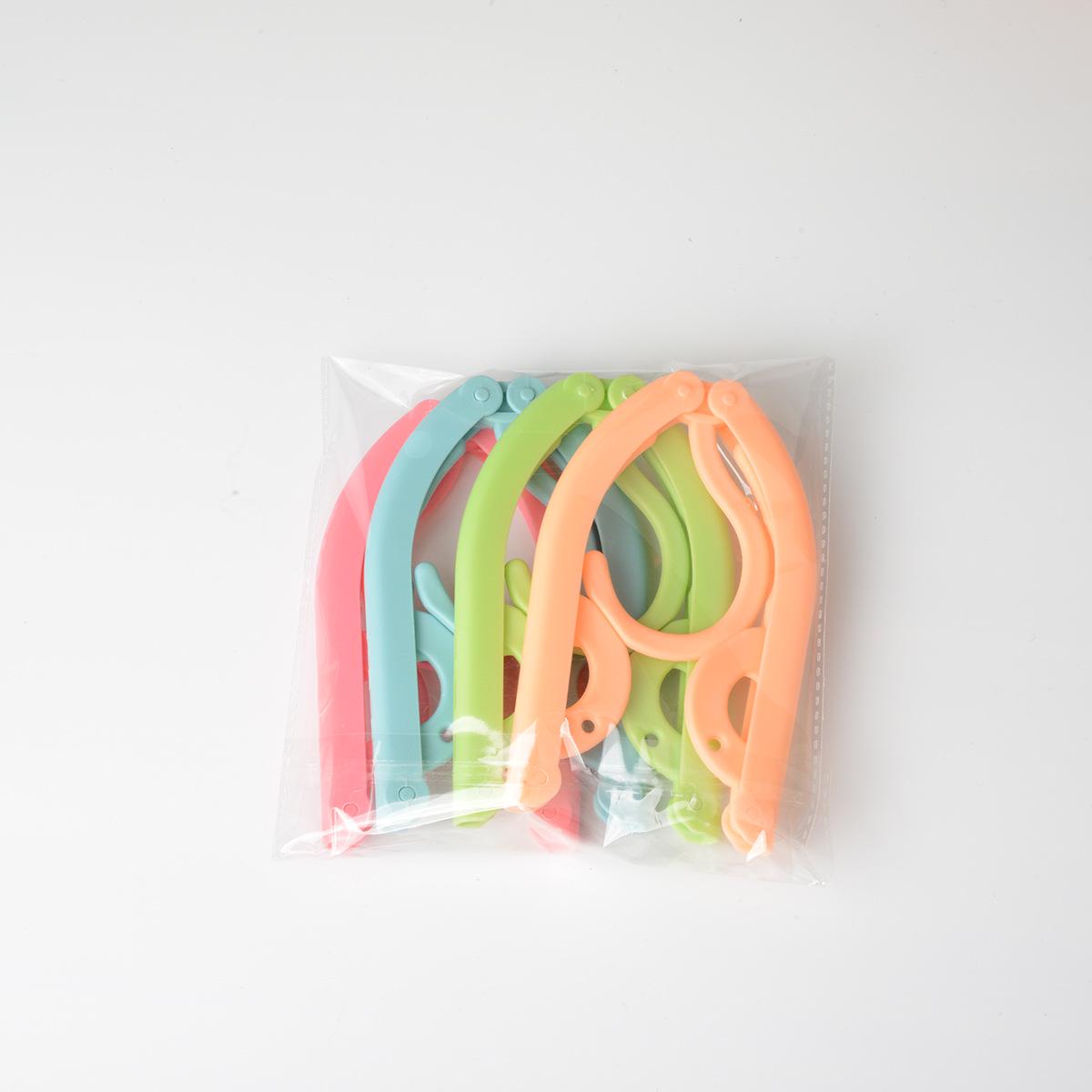 Portable Foldable Non-Slip Multi-functional Hanger for Dorm, Home, Travel - Five-Hole Design