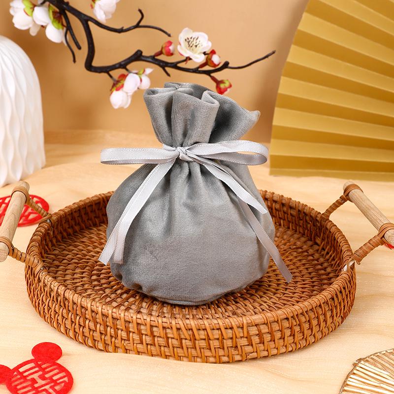 European Style Velvet Round Candy Bag - Creative Wedding & Festival Favor with Drawstring