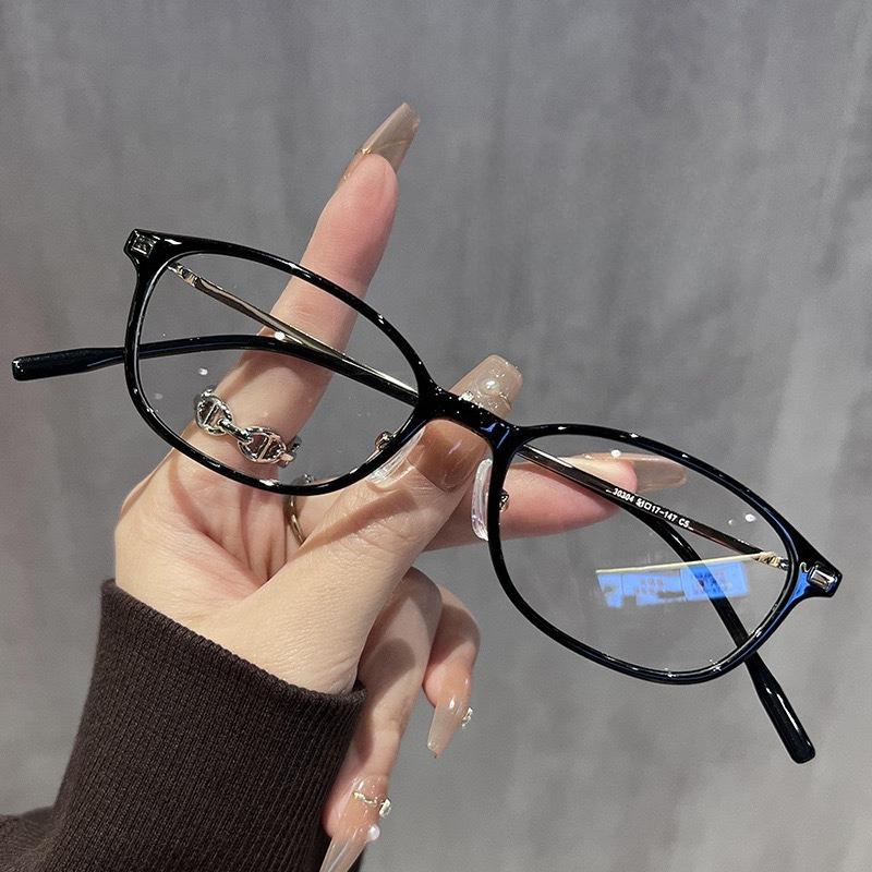 Ultra Light Square-Shaped Metal Compact Frames Readers Euro-American Blue Light Blocking High-definition Age-Related Vision Loss Glasses
