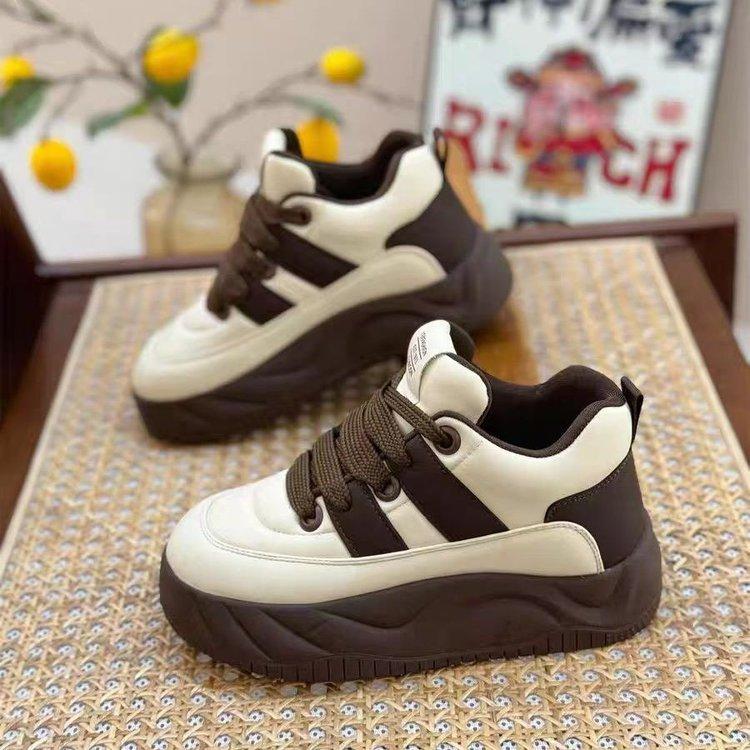 Internet celebrity velvet women's shoes platform bread shoes 2025 autumn and winter sports shoes new casual shoes versatile soft baseplate shoes