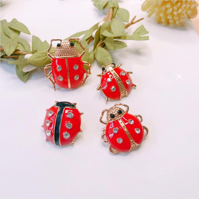 Creative Cartoon Ladybug Brooch - Versatile Beetle Pin for Fashionable Shirt Accessories