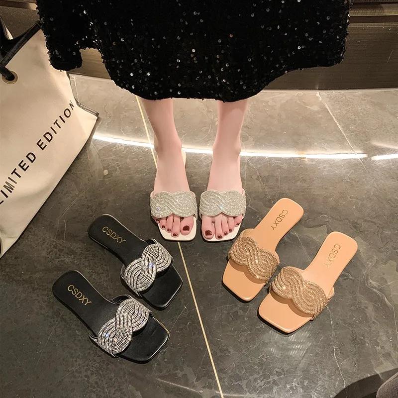 Fashion New Summer Flat Heel Rhinestone Ladies Shoes Women Fashion  Rhinestones Sandals High Quality Outdoor Beach Slides Slippers