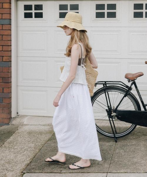 Depound Flower Lace Shirred Long Skirt [White]