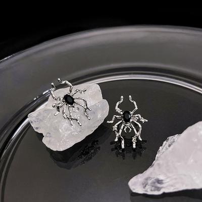 Spersonalizowane kolczyki do uszu w kształcie pająka z 2022 roku w kształcie diamentowej kości w kształcie zwierząt na Halloween