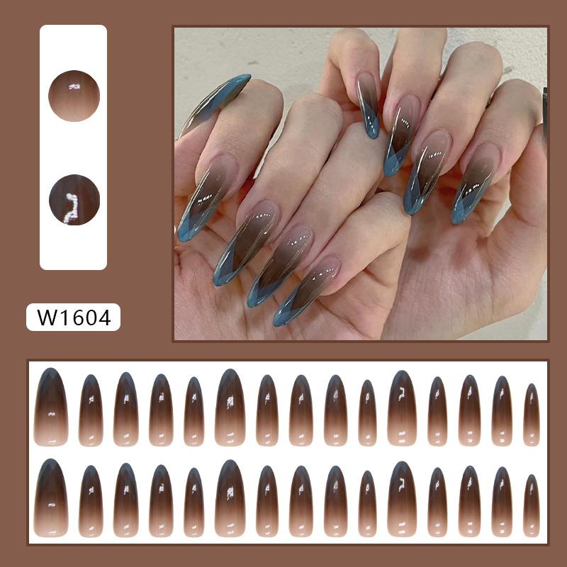 

Накладные ногти Ногти светло-коричневые съемные ногти Накладные ногти постепенное изменение Короткие миндалевидные ногти