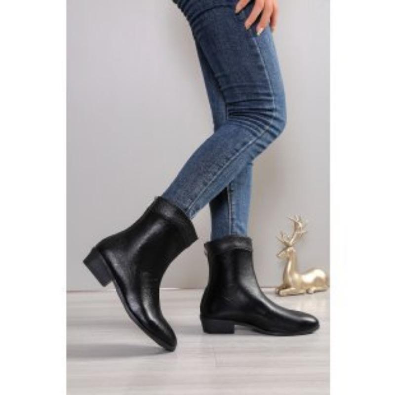 Coarse Heel Pointed Martin Boots Women's Autumn and Winter New Large Size Rear Zipper Middle Heel Short Boots