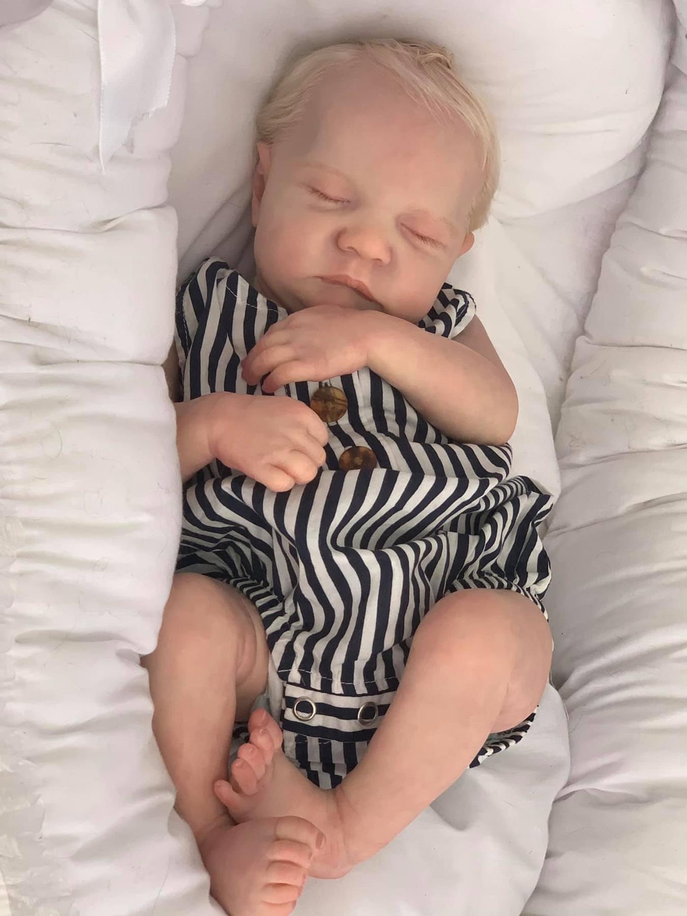 49cm Levi Reborn Doll Baby Simulation One-piece 49 cm