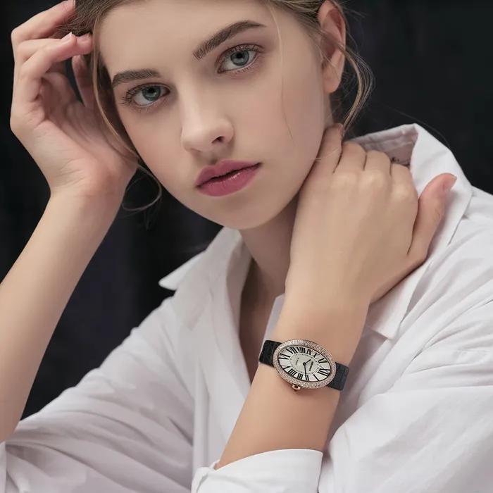 Mother-of-pearl Oval Alligator Leather Wristwatch GE1207RGBK