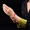 Zinnoberrot Sandarmband: Elegantes Handgefertigtes Design für Frieden & Wohlstand