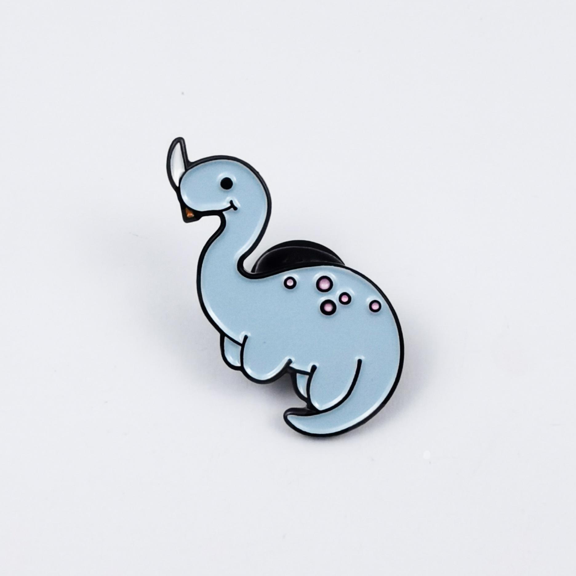 Creative Animal-Shaped Knife-Holding Metal Brooch - Cute Fox, Rabbit, Penguin Cartoon Badge Accessories