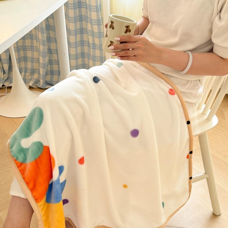 1pcs Coral Fleece Shawl Blanket New Style Thickened Multi-functional Student Nap for Office and Home Warm Throw Blanket Decor
