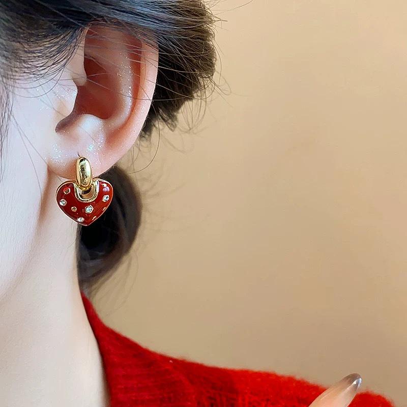 Ankela Women's Elegant Red Heart Stud Earrings: Exquisite, Versatile, Trendy High-End Ear Jewelry.