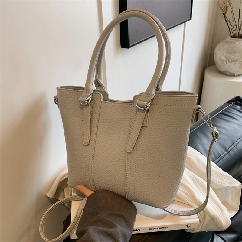 

Женские сумки из искусственной кожи простые сумки через плечо элегантные женские офисные женские мобильные телефоны темперамент розовые белые новые