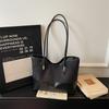Fashionable Retro Large Capacity Casual Handbag, Shoulder Bag with Shoulder Strap, Crossbody Tote Bag for Commuting.