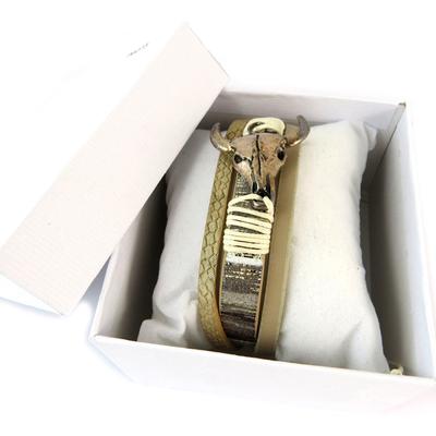 [P0273] - Pulseira vintage bege dourado 'Navajos' (crânio de bisonte) - 3 linhas