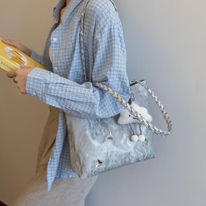 Tote bag women's large-capacity new casual high-end portable shoulder bag college students commute to class