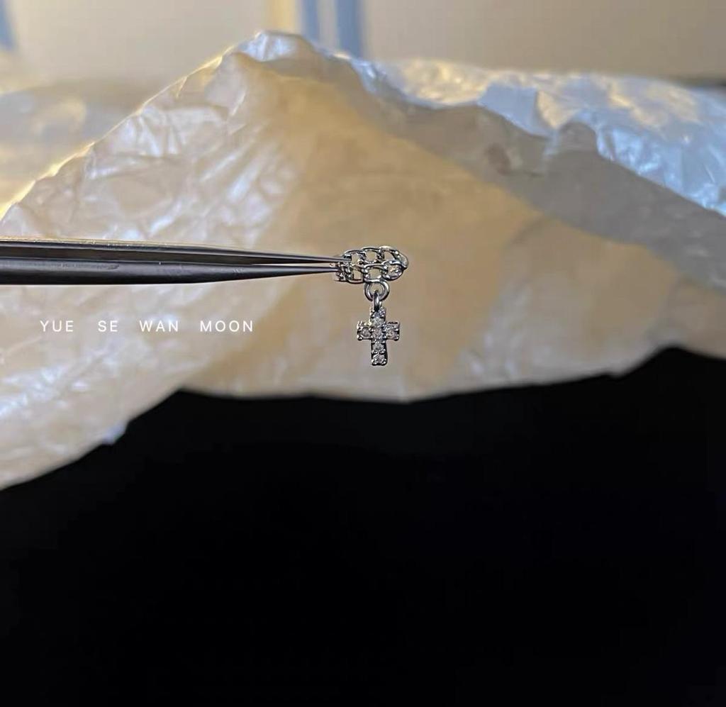 Unisex Silver Cross Helix Ear Cuff In Japanese Korean Style, Titanium Steel Cartilage Piercing Earring.