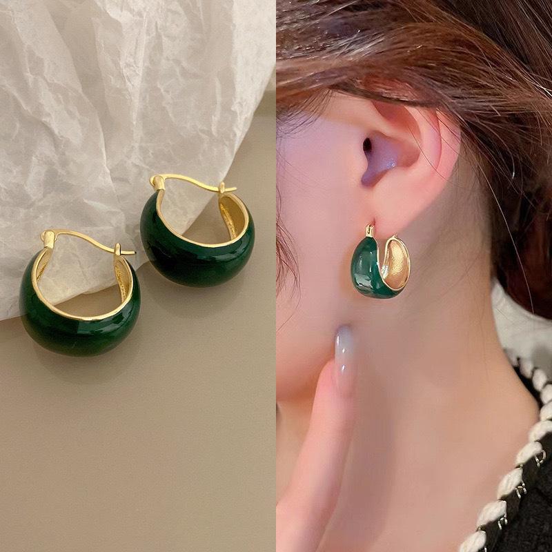 Tiger Eye Ear Cuff & Earrings: Retro Light Luxury, Exquisite Autumn/Winter High-End Style for Women