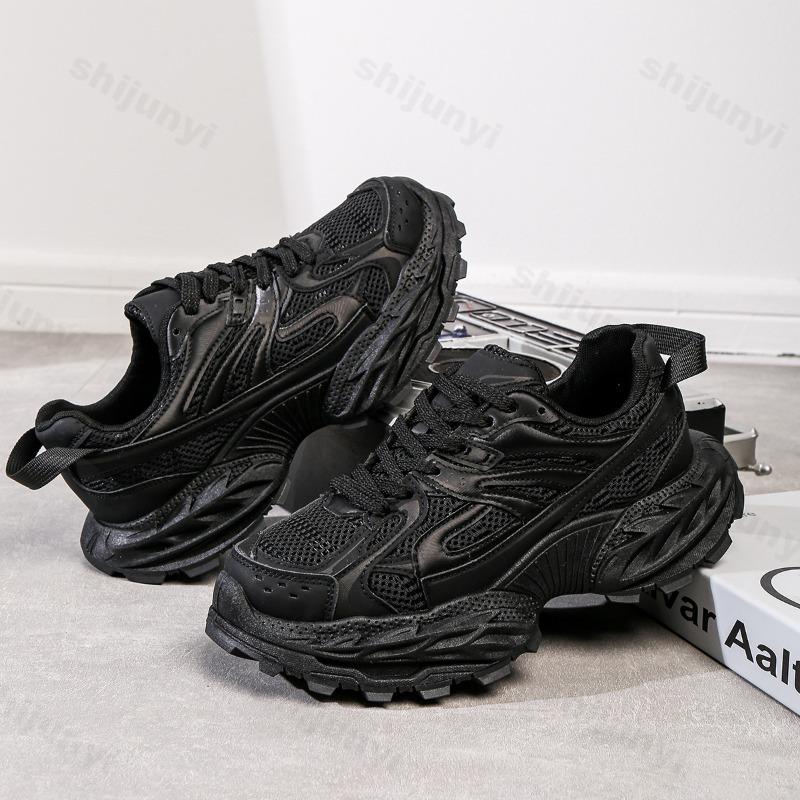Fashion Men Running Shoes 2025 Spring Autumn New Height Increase Platform Sneakers Fashion Non Slip Hard-Wearing Casual Vulcanized Shoes