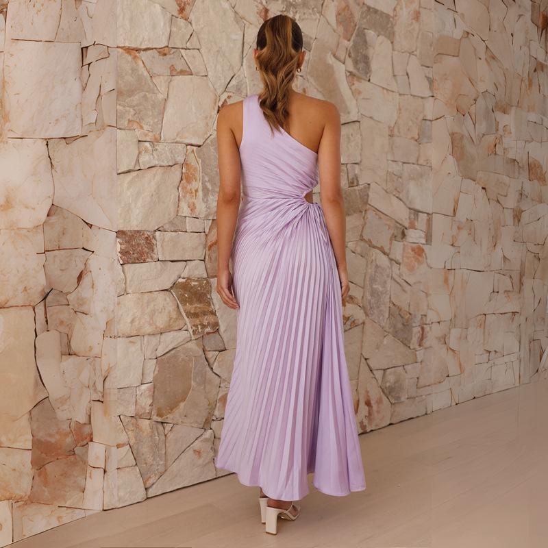 Hot-selling Spring and Summer New Fashion Slim-fitting One-shoulder Hollow Pleated Dress Dress