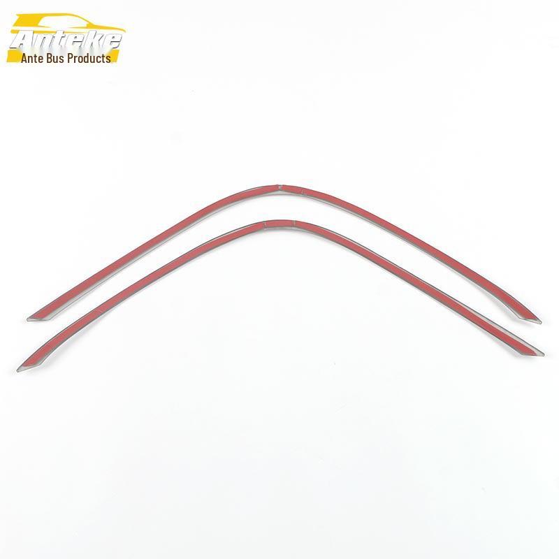 Highlander Fog Light Eyebrow Trim Cover: Bumper Accessory for 2022 Model.