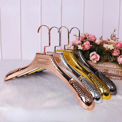 Goldener 4 cm breiter Schulter-Kleiderbügel, rutschfester Trockenständer zur Präsentation im Bekleidungsgeschäft, 5 Stück Schrank-Aufbewahrungsständer für Anzug, Pullover