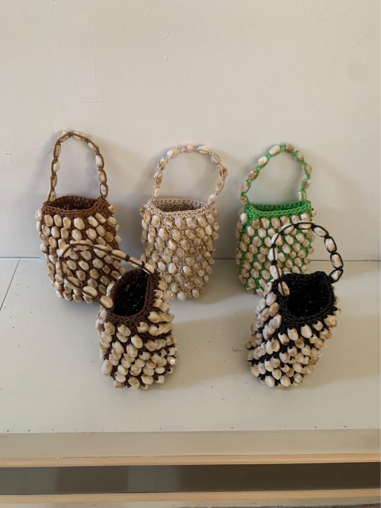Summer 2026 Shell Decoration Woven Bucket Bag Women's Handmade Beaded Braided Bag Leisure Vacation Round Barrel Shape Handbag