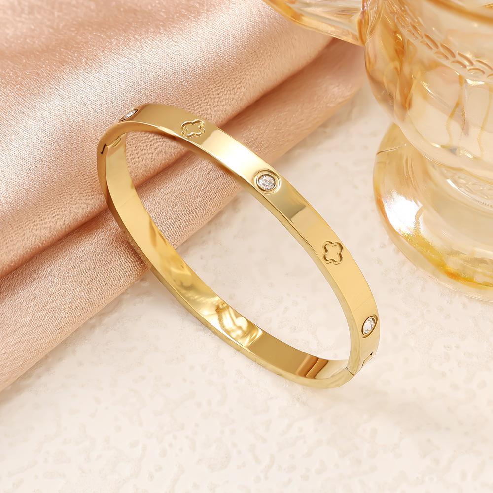 Stainless Steel Gold Four-Leaf Clover Bracelet Set: Includes Nail, Rhinestone, and Hollow Designs