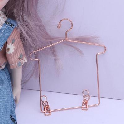 5pcs Metal Doll Mini Hangers Doll Dress Clothes Hangers for Doll Miniature Dollhouse Furniture Decorations Doll Accessories