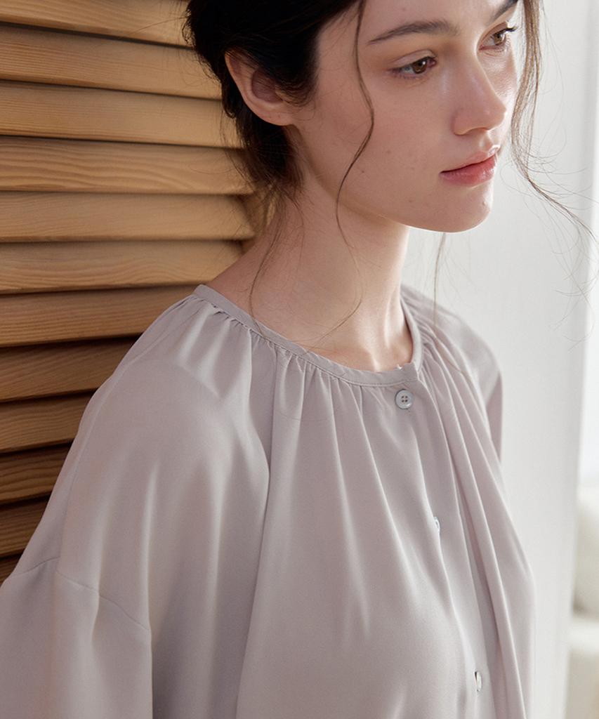 Meojiaenminggeul Halo Neck Shirring Belt Chiffon Blouse (Mint Gray)