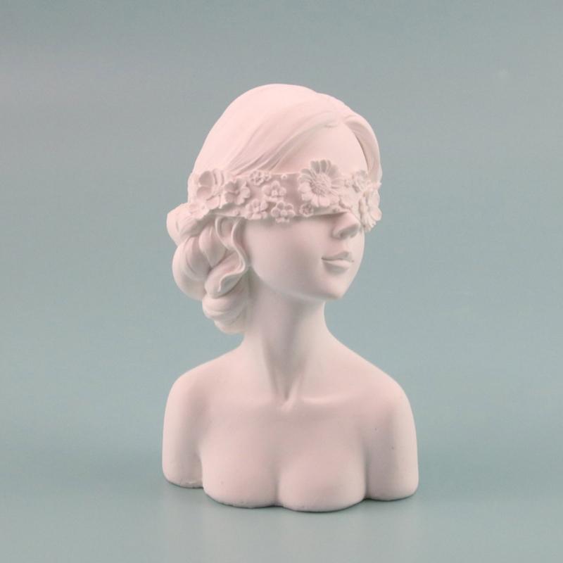 Sturdy Resin Covered Necklace Bust Portable Jewelry Organization Home Accessory Necklace Display Rack Decoration