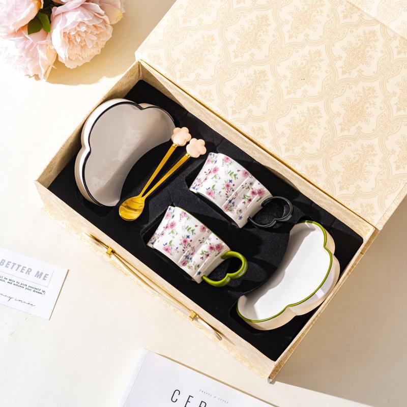 Retro Plum Blossom Coffee Cup And Saucer Set, High-End Exquisite Afternoon Tea Cup Gift Box, Wedding Gift Souvenir